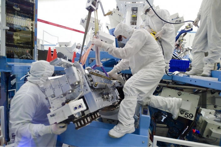 OAPI Installation Off-axis parabola inserter/manipulator installation