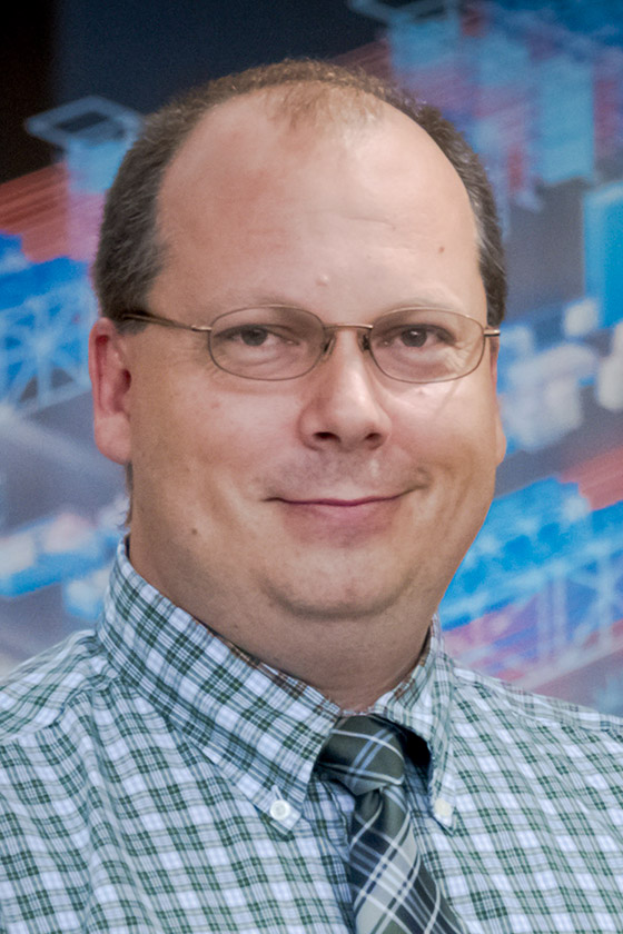 Photo portrait of Scott Householder.