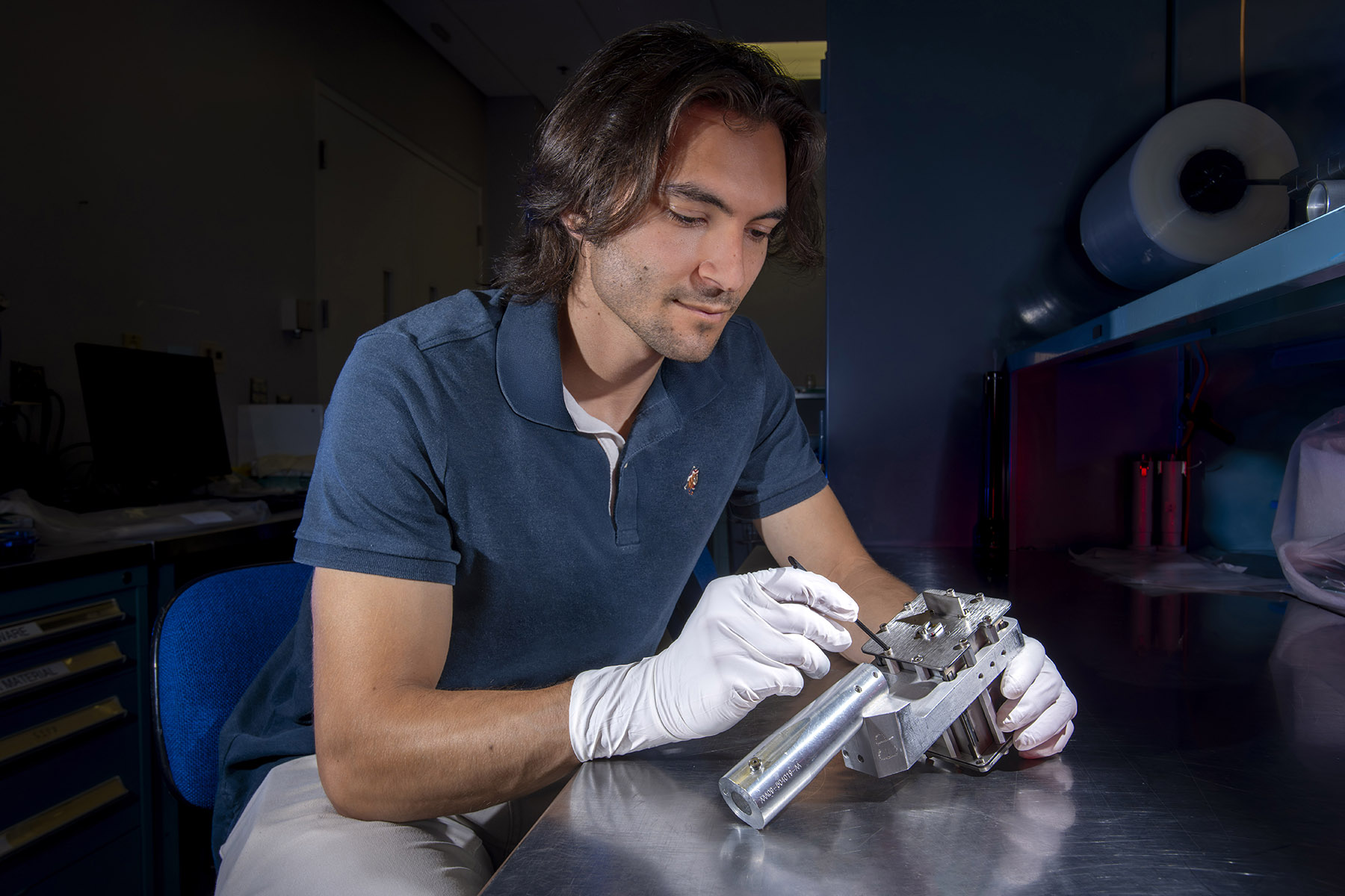 Robert Nowak assembling a Powder X-Ray Diffraction Image Plate (PXRDIP) target in the OMEGA EP Diagnostic Work Shop.